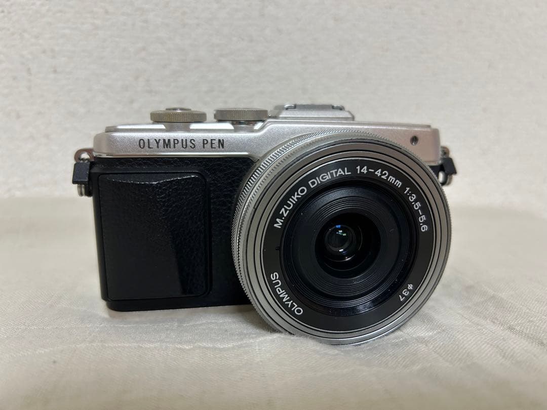 OLYMPUS PEN E-PL7 シルバー