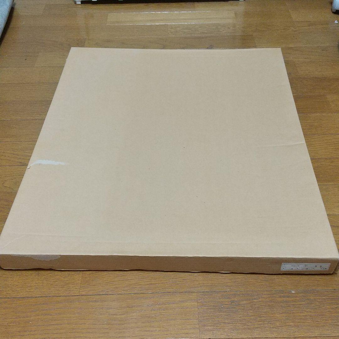 上品な額縁     白い柄布(雲龍)