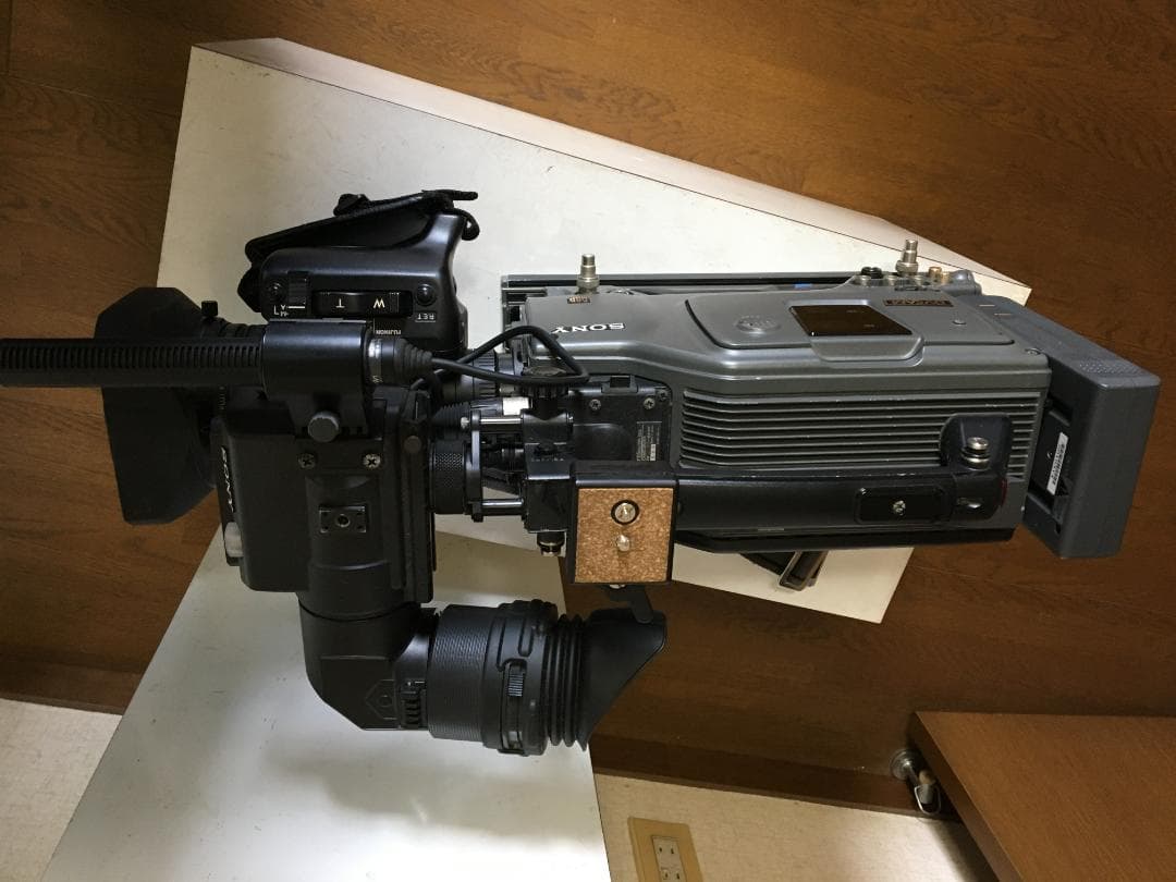 業務用　DVCAMカメラ　SONY DSR-300A