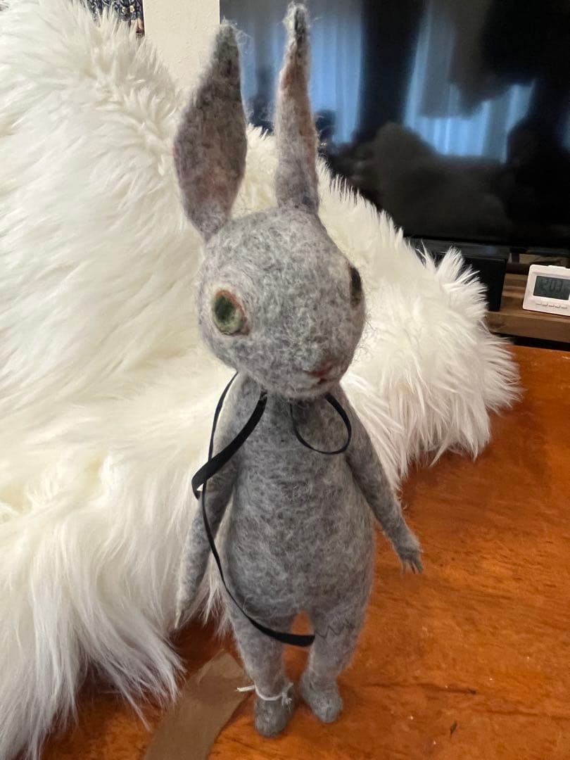 羊毛フェルト ウサギ人形 グレー　作家　ウエノミホコさま