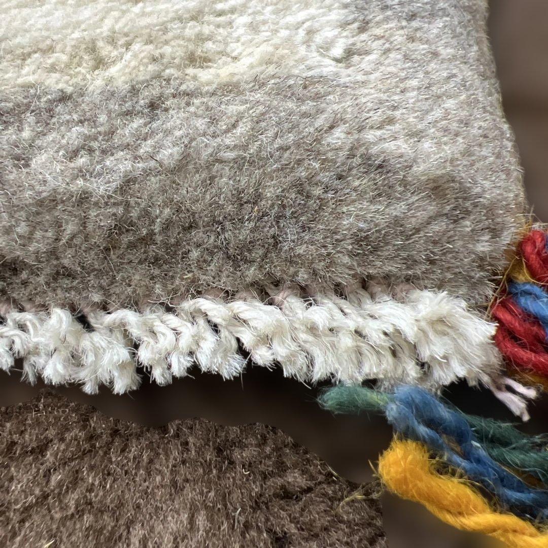 ペルシャギャベ　ペルシャ　手織　40×40 イラン　ウール　ネコ