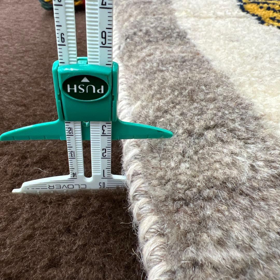 ペルシャギャベ　ペルシャ　手織　40×40 イラン　ウール　ネコ