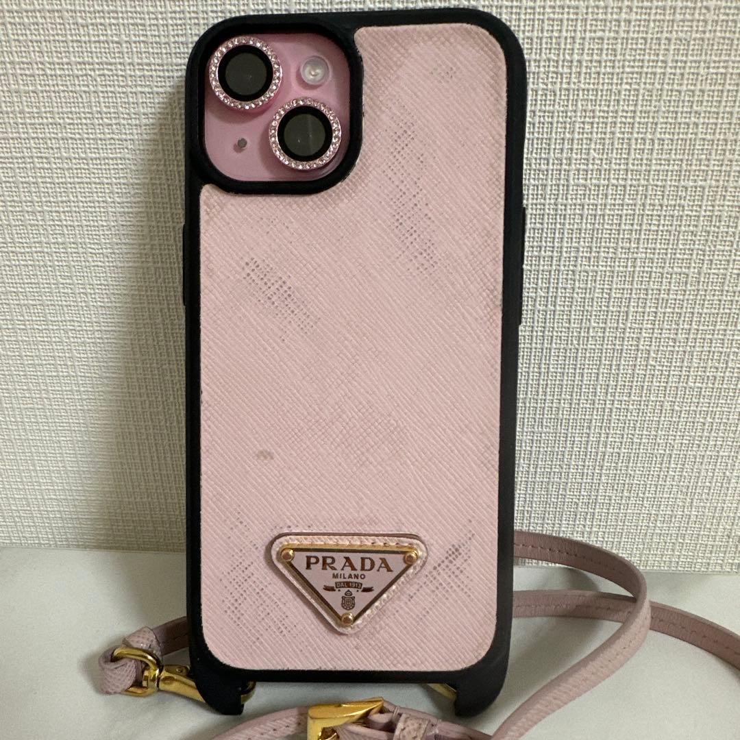 PRADA ピンクレザー iPhone15ケース ストラップ付き