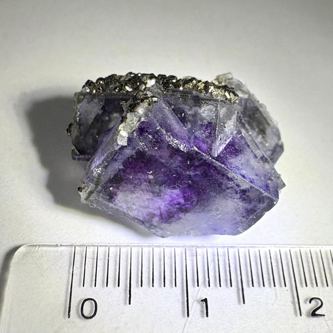 433 中国　ヤオガンシャン産　フローライト&パイライト