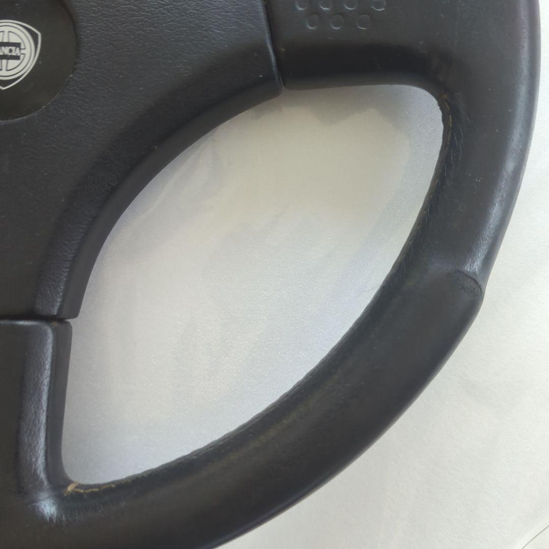 ランチアデルタHFインテグラーレ純正　モモステアリング