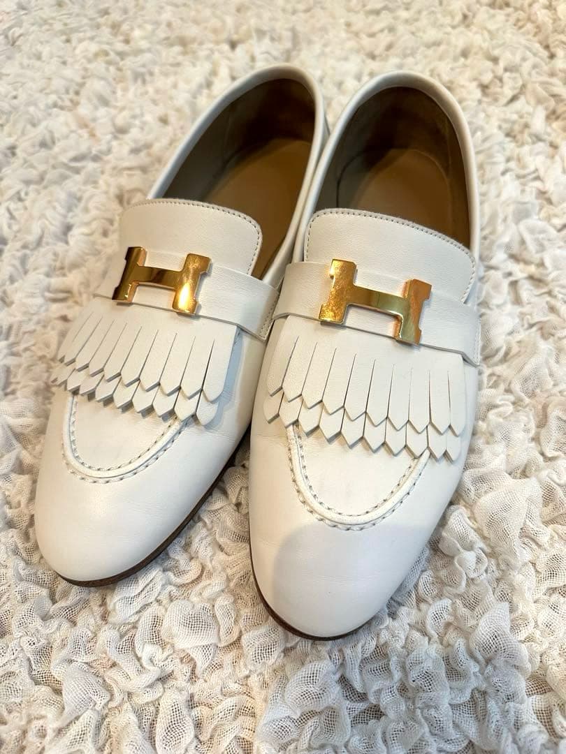 HERMES フリンジ付きホワイトモカシン
