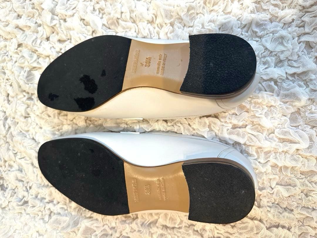 HERMES フリンジ付きホワイトモカシン