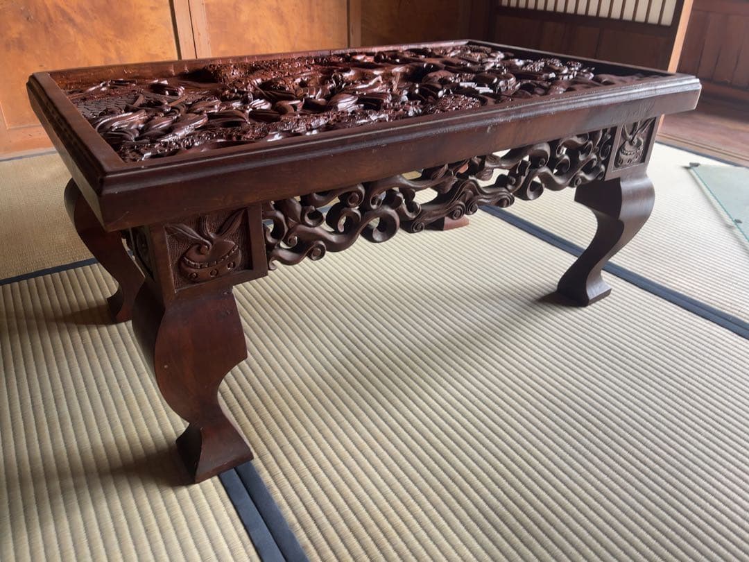 木製彫刻ガラステーブル(侍)