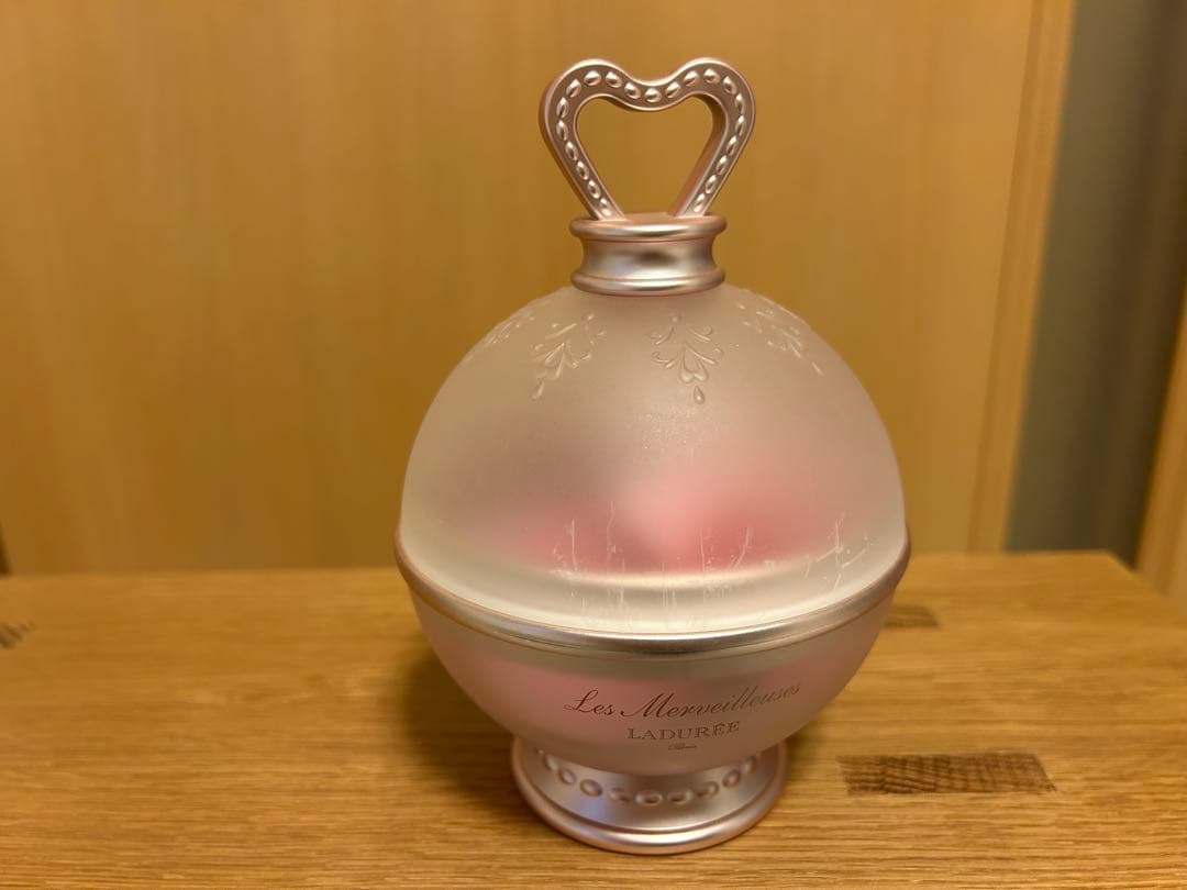 【レ・メルヴェイユーズ・ラデュレ】限定品セット