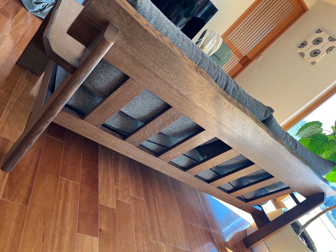 シンプルな木製2人掛け、3人掛けソファ