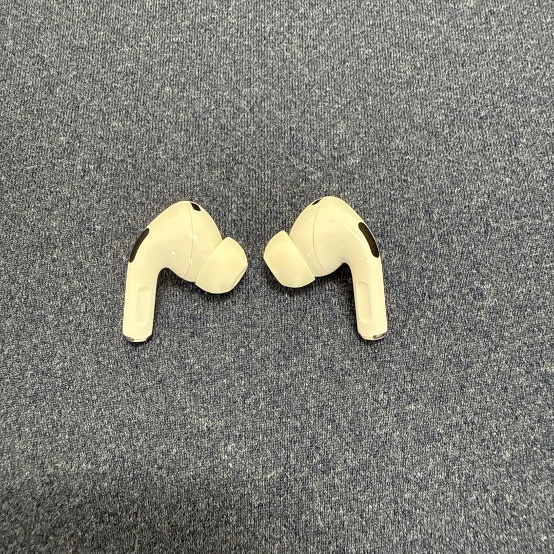 AirPods Pro第二世代本体＋充電ケース（TYPE C）付き