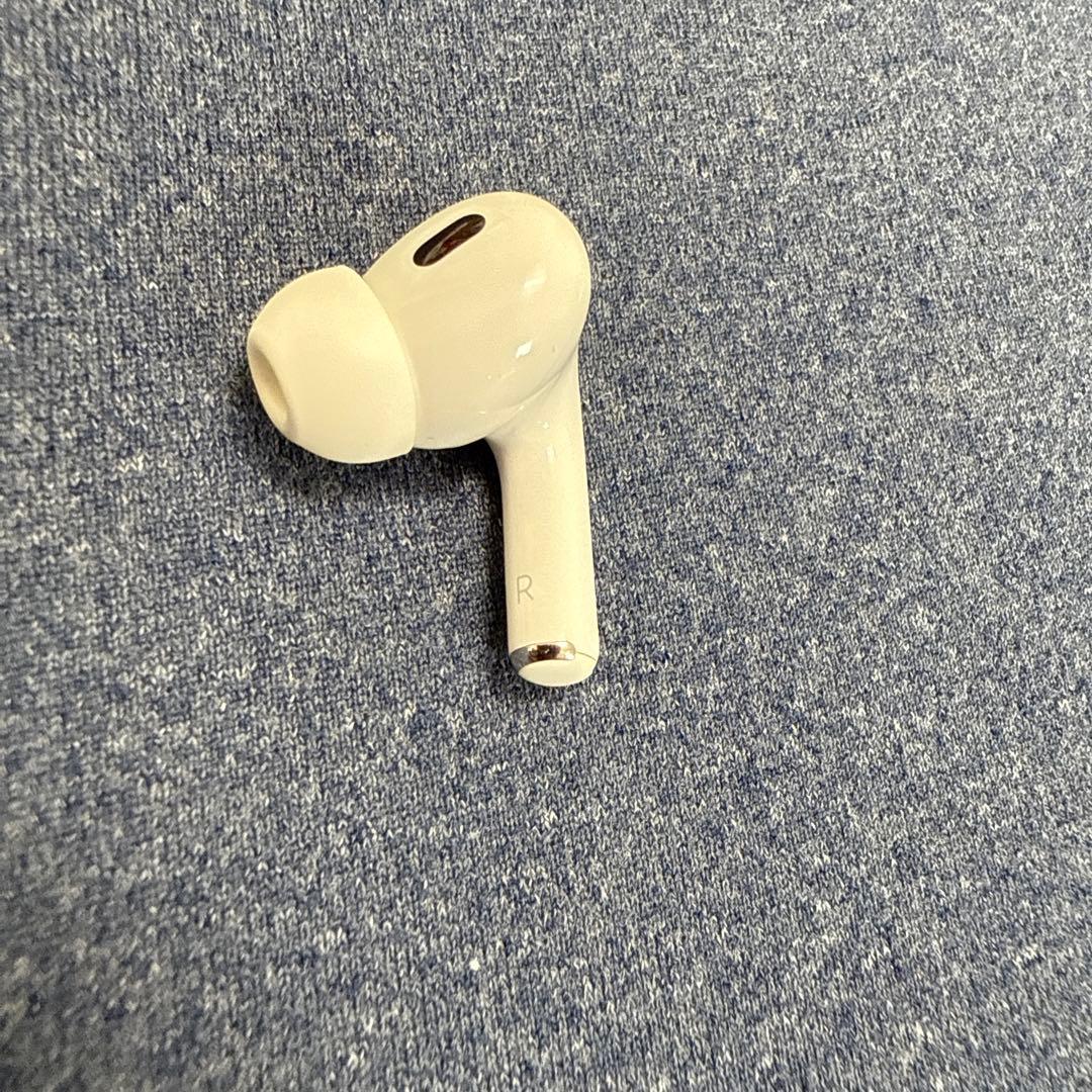 AirPods Pro第二世代本体＋充電ケース（TYPE C）付き