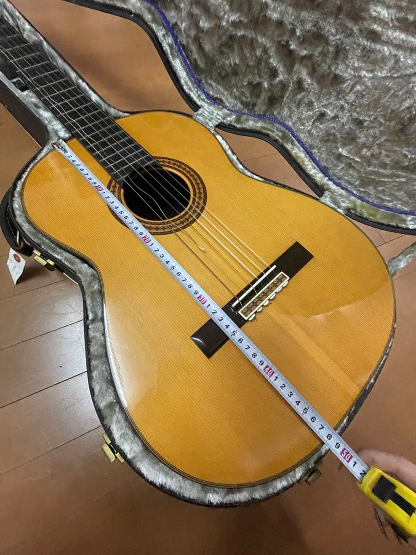 ③アコースティックギター ハードケース付