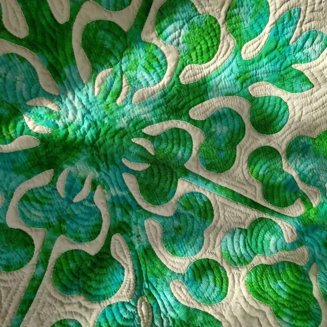 かずごんばぁばです　ハワイアンキルトタペストリー　パンの木