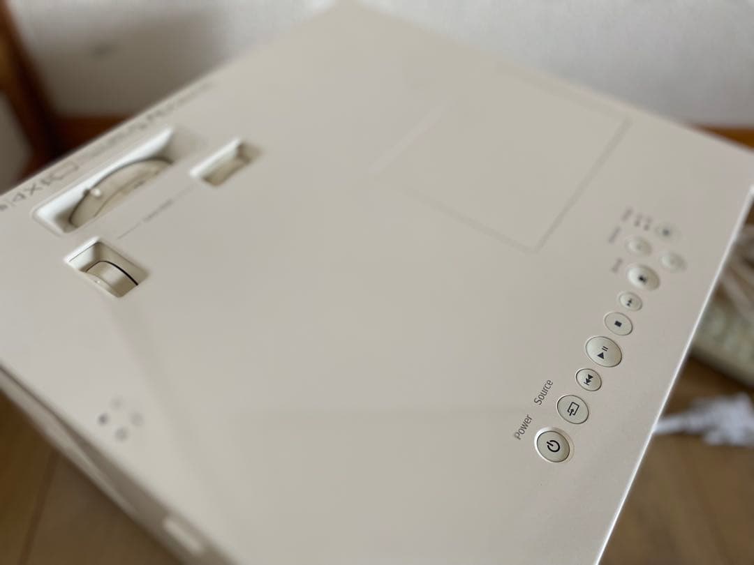 EPSON DREAMIOプロジェクター EMP-TWD3