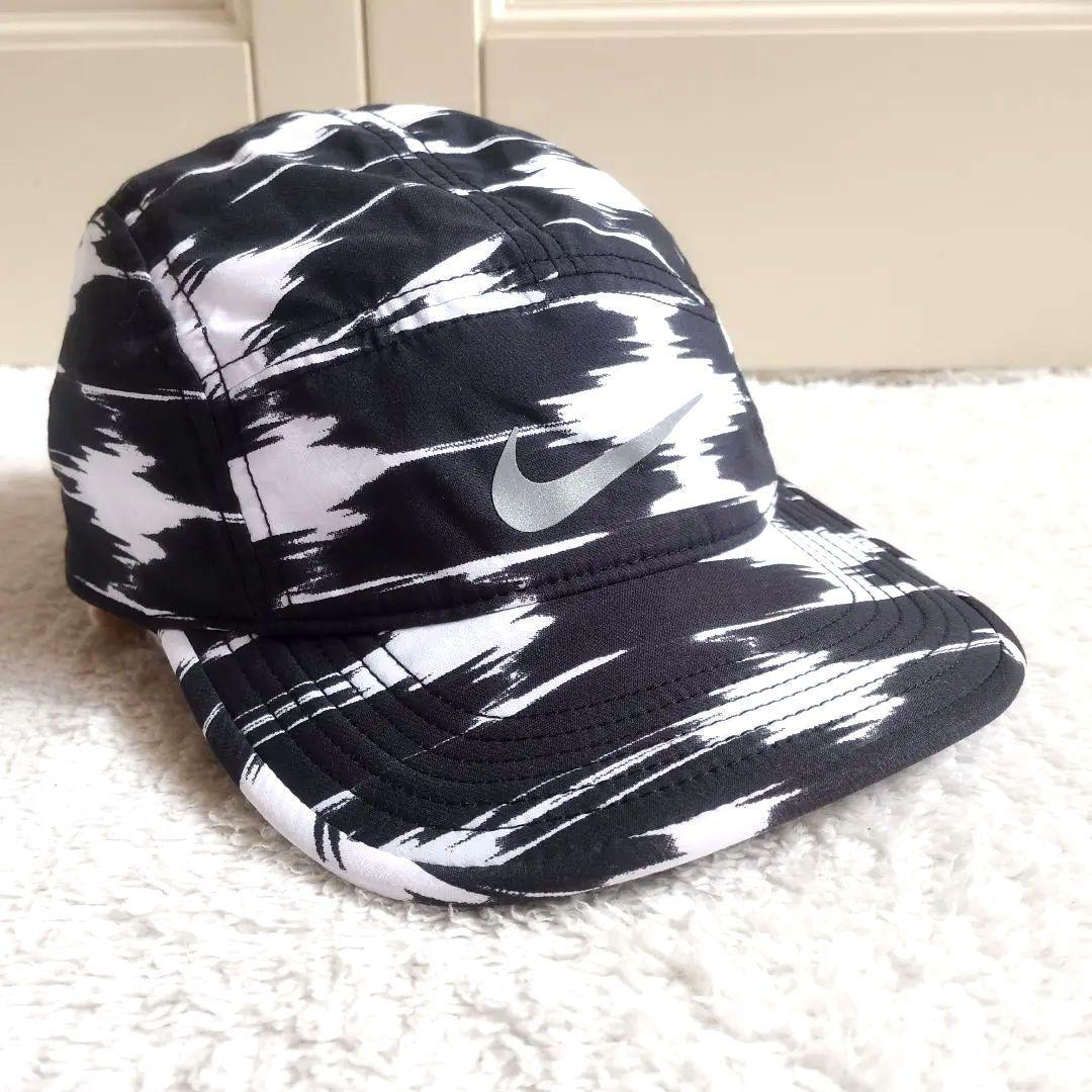 人気 Nike AW84 DRI-FIT キャップ ホワイト ✕ ブラック レア