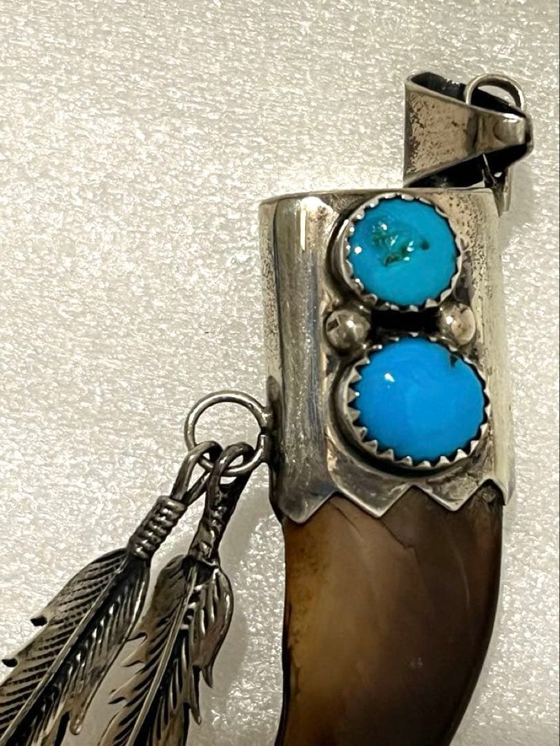 ペンダントヘッド　ナバホ　NABAJO 熊の爪　ハンドメイド　ターコイズ