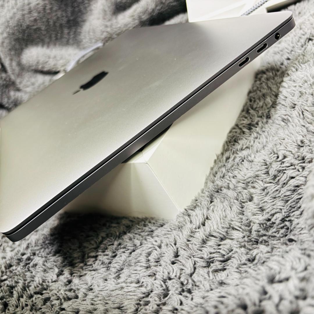 【美品】MacBook Pro 13インチ i7 16G 512GB A2251