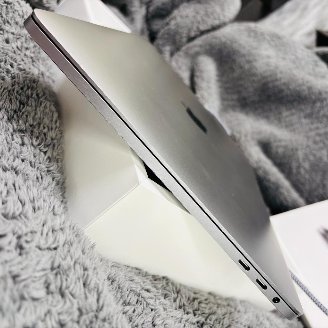 【美品】MacBook Pro 13インチ i7 16G 512GB A2251