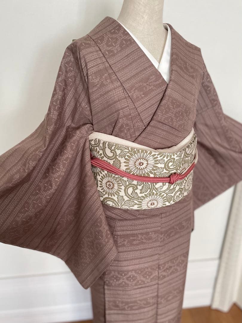 しつけ付き 本場結城紬 モカ茶 真綿亀甲絣正絹小紋着物