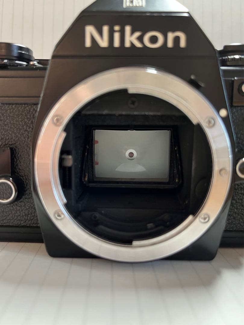 Nikon EM フィルムカメラ