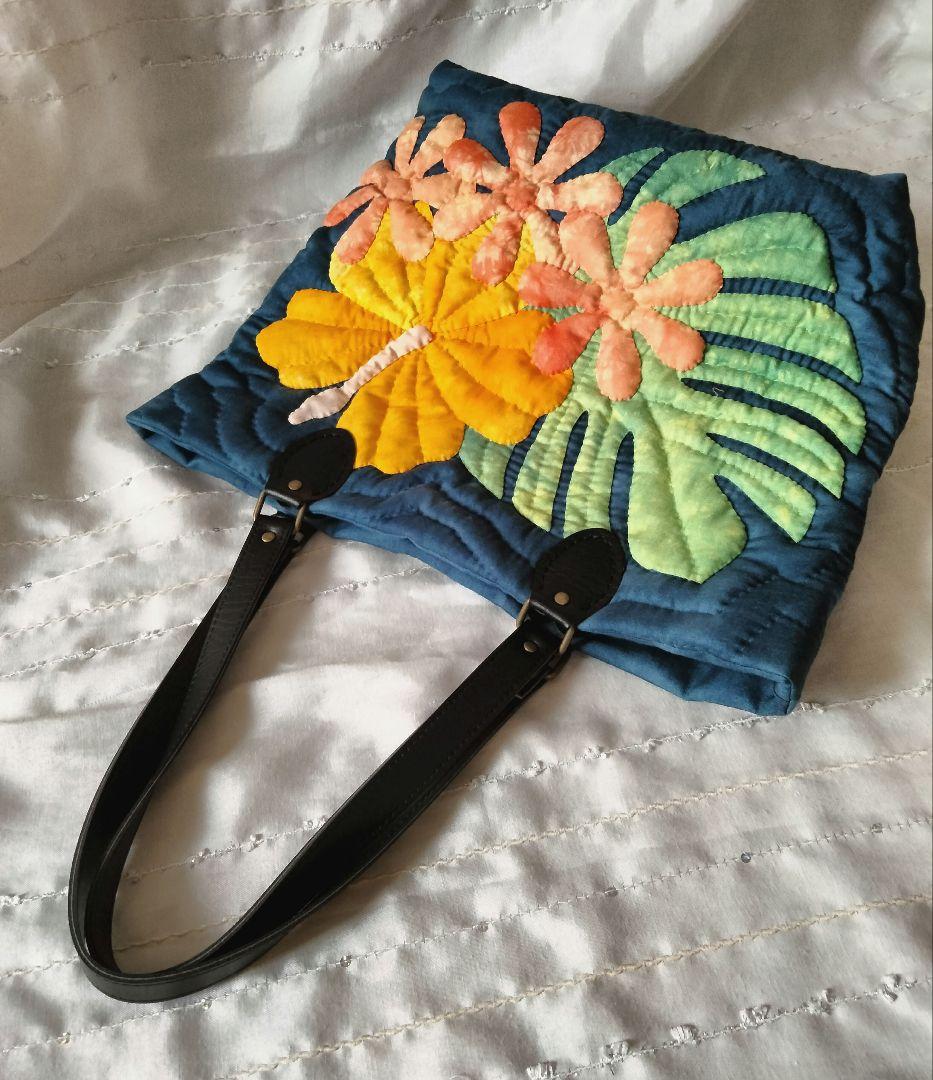 ☆261.ハワイアンキルト・バッグ・ハイビスカス＆ティアレ＆モンステラ