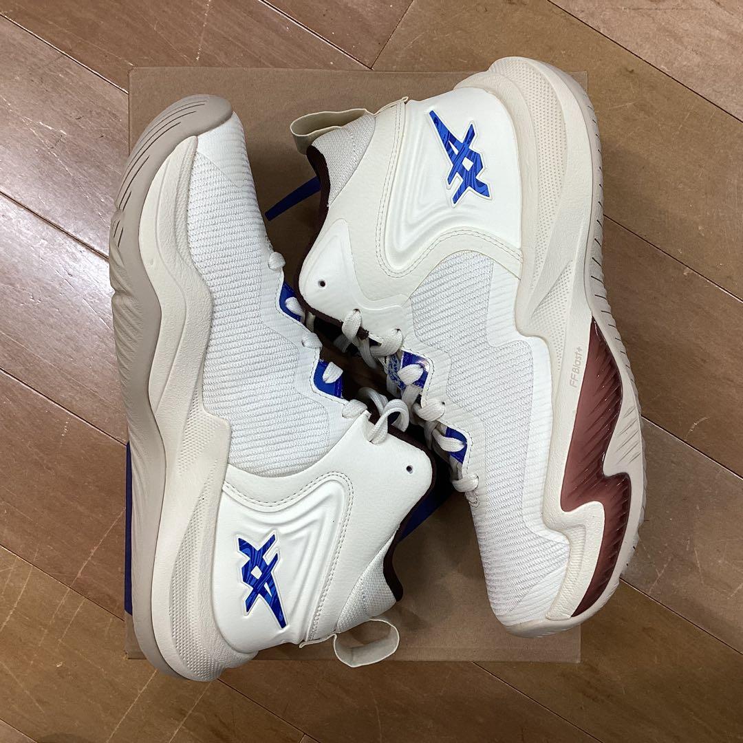 シューズ(男性用) NOVA SURGE 3 750 27.0cm