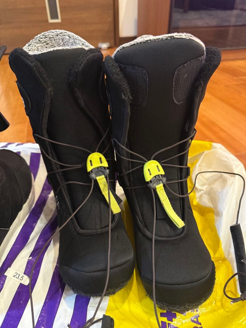 【値下げ】FLUX スノーボードブーツ 23.5 ボア