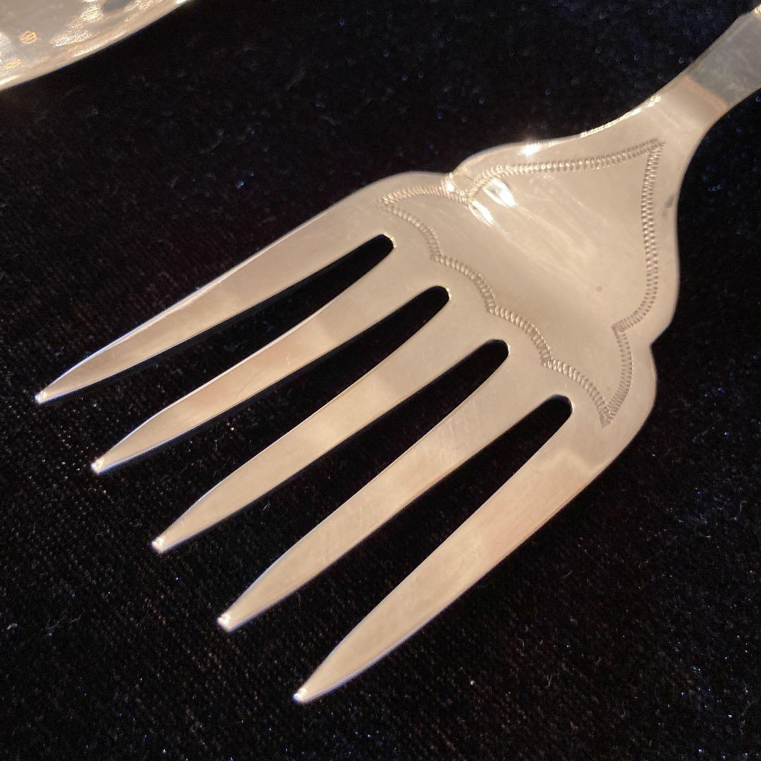 お値下げ　I 英国製ビンテージ　サービング用　シルバーとマザーオブパール