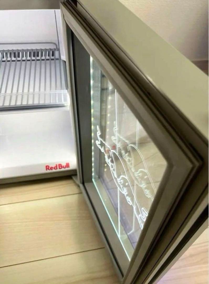 〖超希少〗RedBull 小型冷蔵庫！