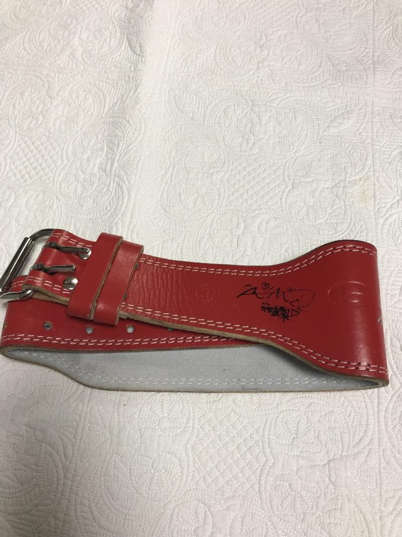 ゴールドジム レザーベルト 安井友梨さん　サイン入り