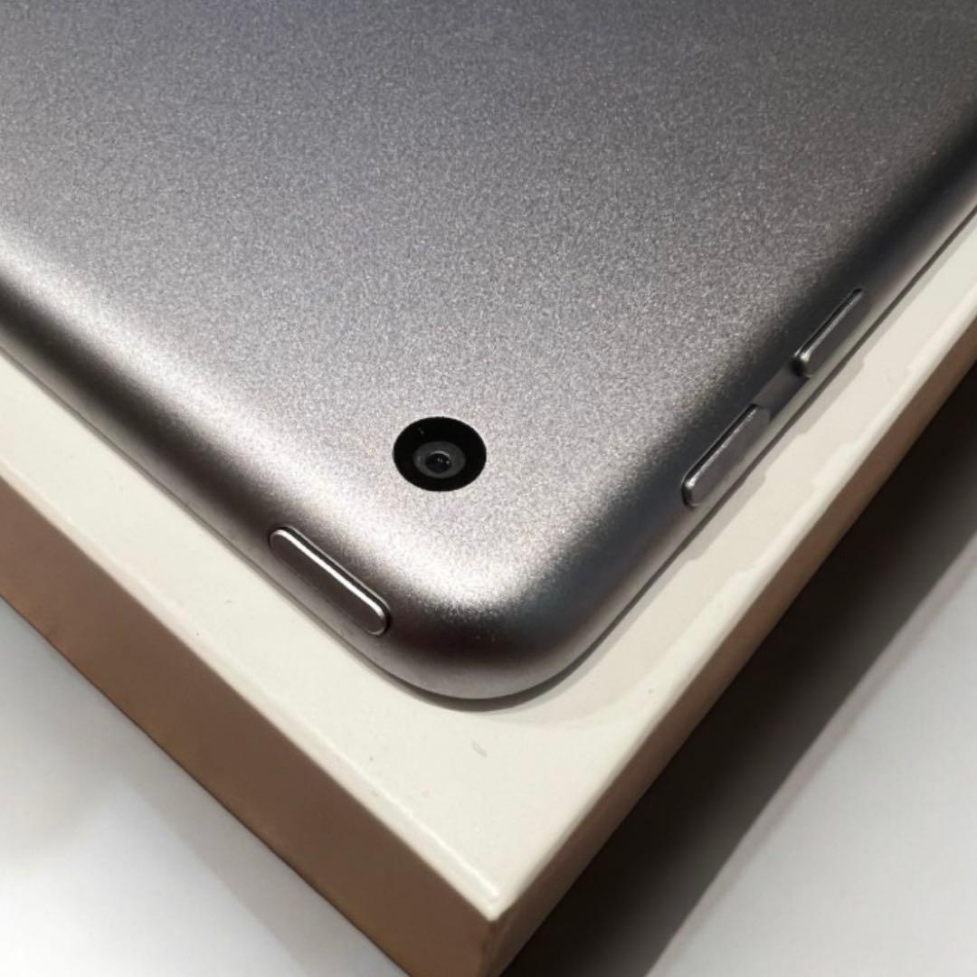 Apple iPad（第5世代）Wi-Fiモデル 128GB スペースグレイ