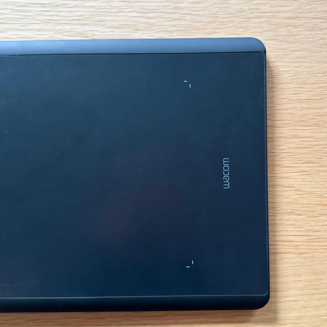 wacom Intuos Pro Medium ペンタブレット PTH-660
