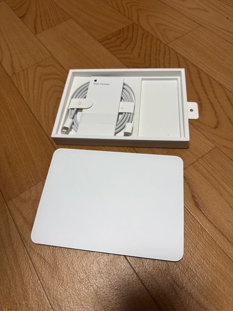 Magic Trackpad ホワイト
