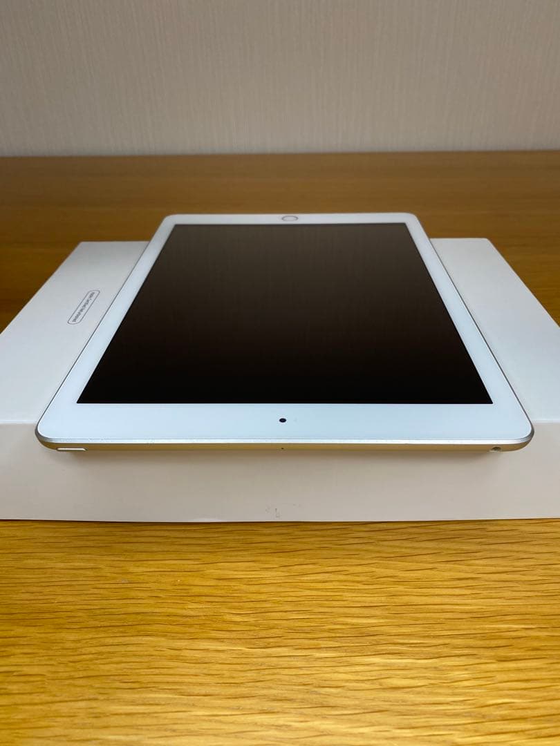 【美品】iPad 第6世代 32GB iPad本体　動作確認済み