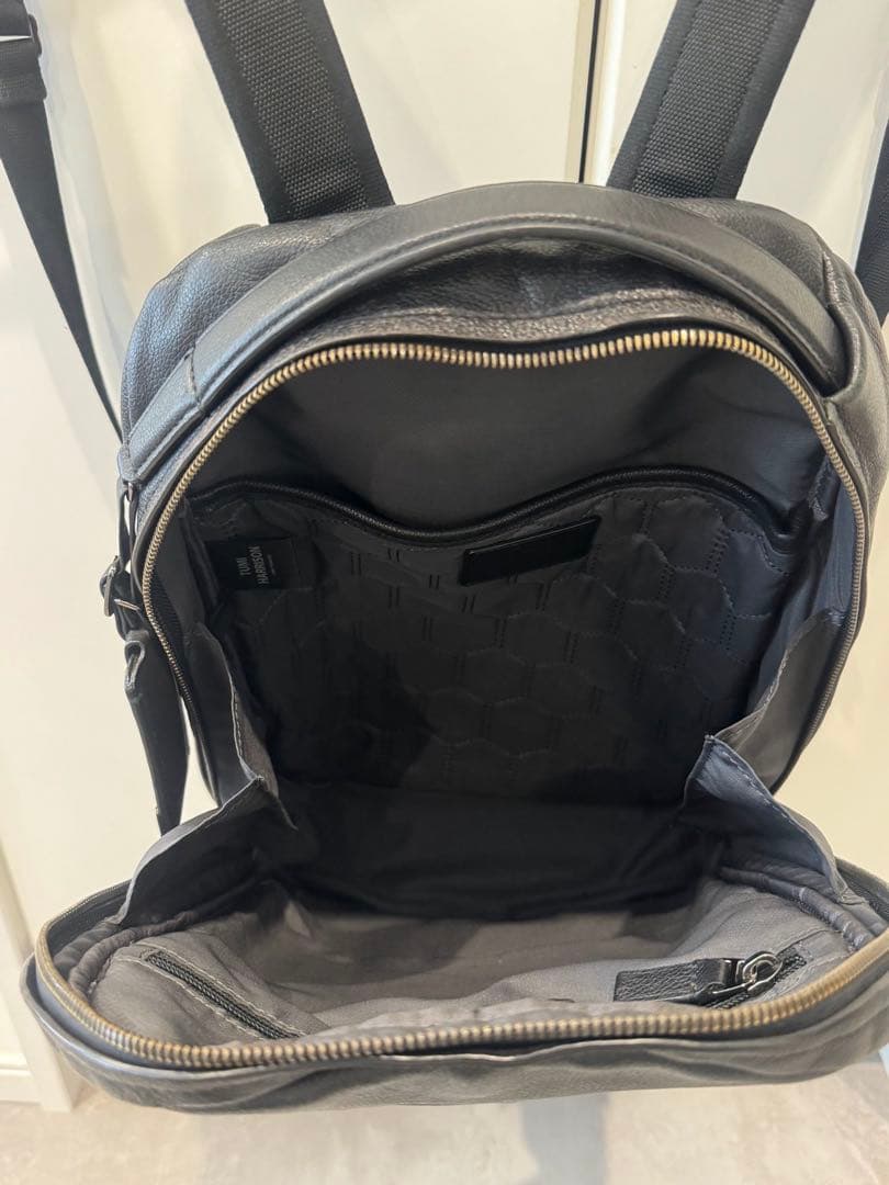 【かな】tumi TUMI リュック　レザーリュック/通勤用バッグ