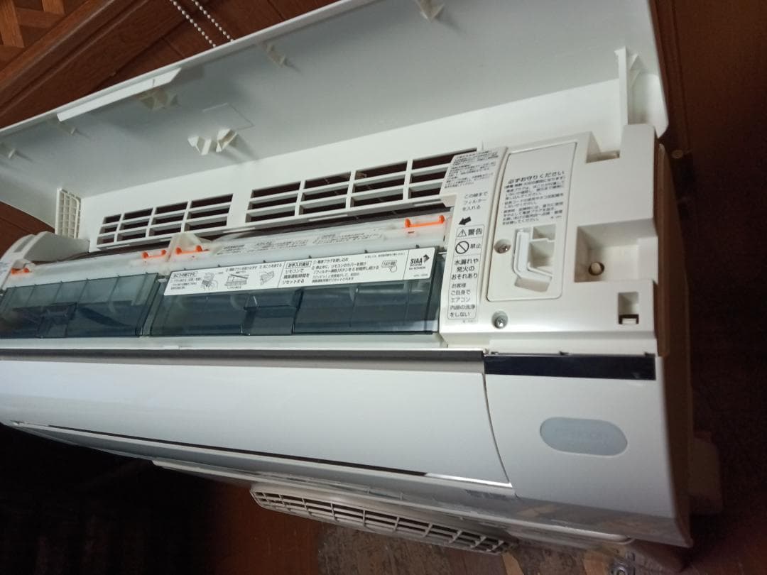 取付け無料　！取外し工事無料！配送込み！保証付！お掃除機能搭載機種人気の6畳用！