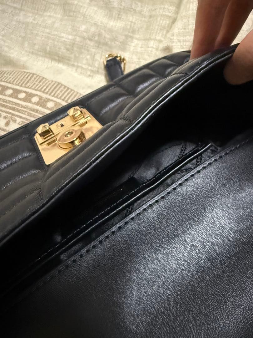 マイケルコース ブラックレザー キルティングショルダーバッグ