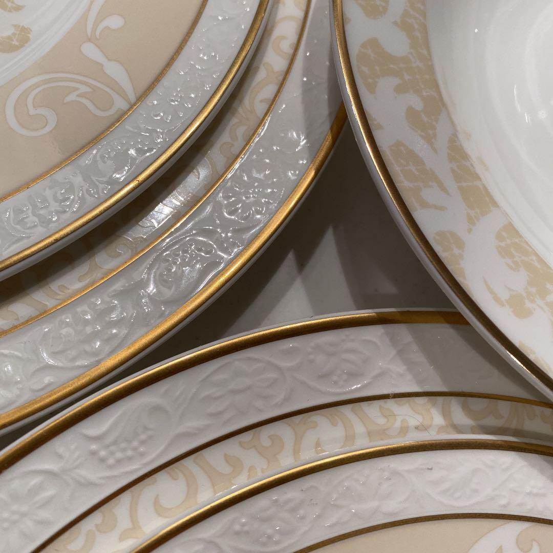 イボワール　ビレロイボッホ　プレート　サラダ　スープ　メイン　ディッシュ