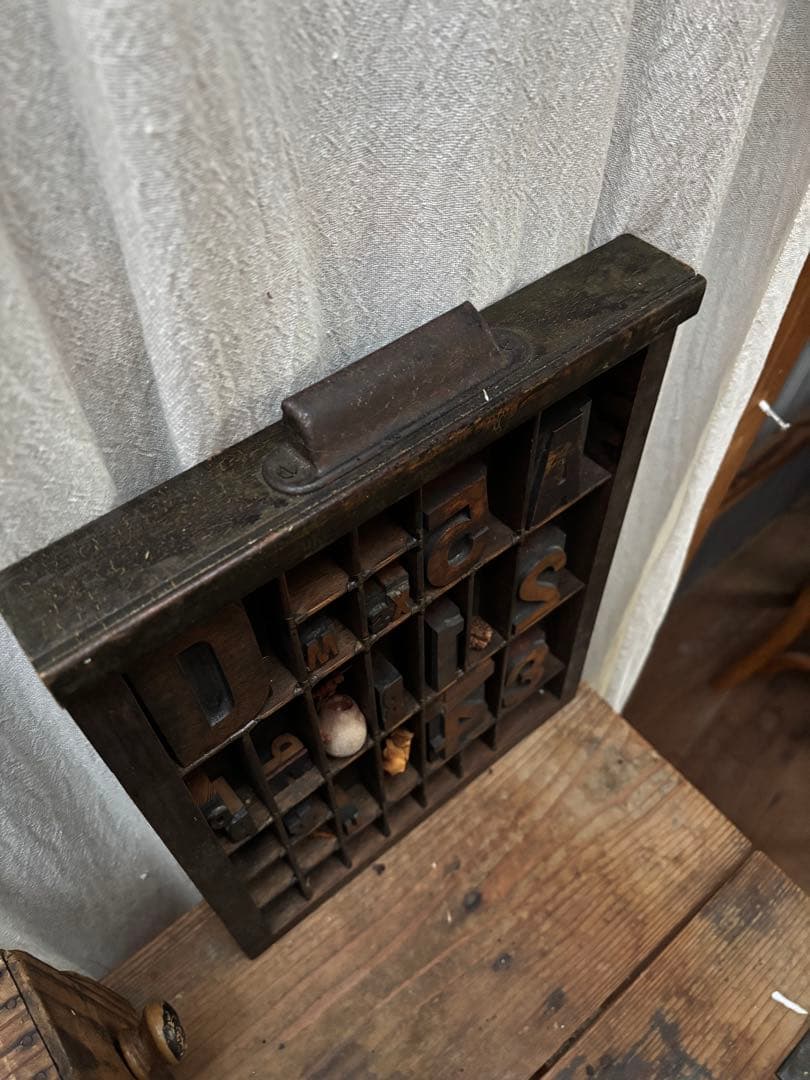 イギリス アンティーク プリンタートレイ 小型 真鍮仕切り 古道具