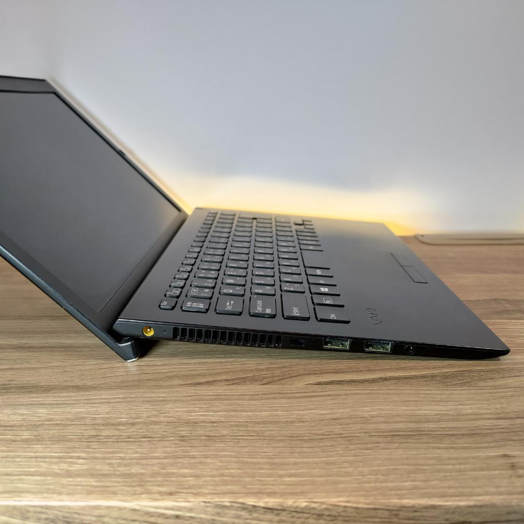 VAIOProの希少な最上位i7＋指紋認証すぐ使えるオフィス付きノートwin11