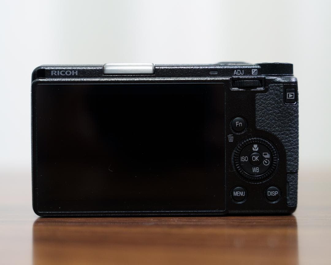 RICOH GRⅢ / シャッター数 3520