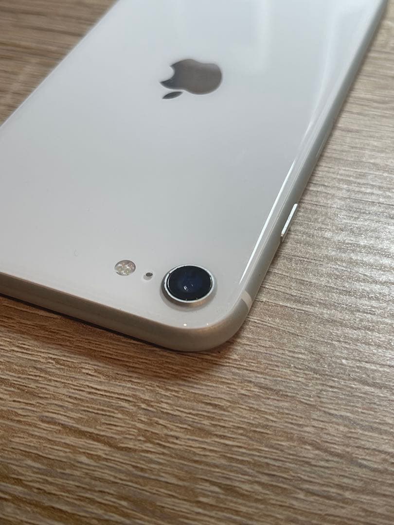 美品　iPhone SE 第二世代