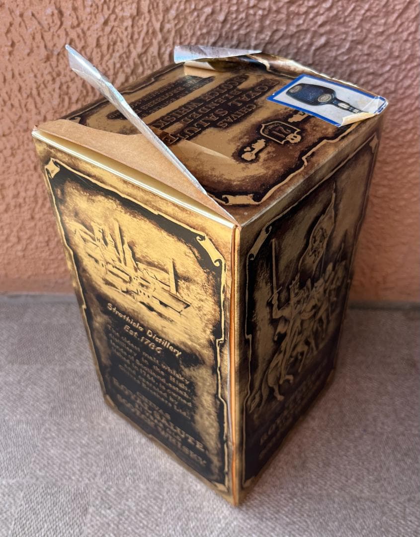 シーバス　ロイヤルサルート21年　陶器ボトル　巾着・箱付