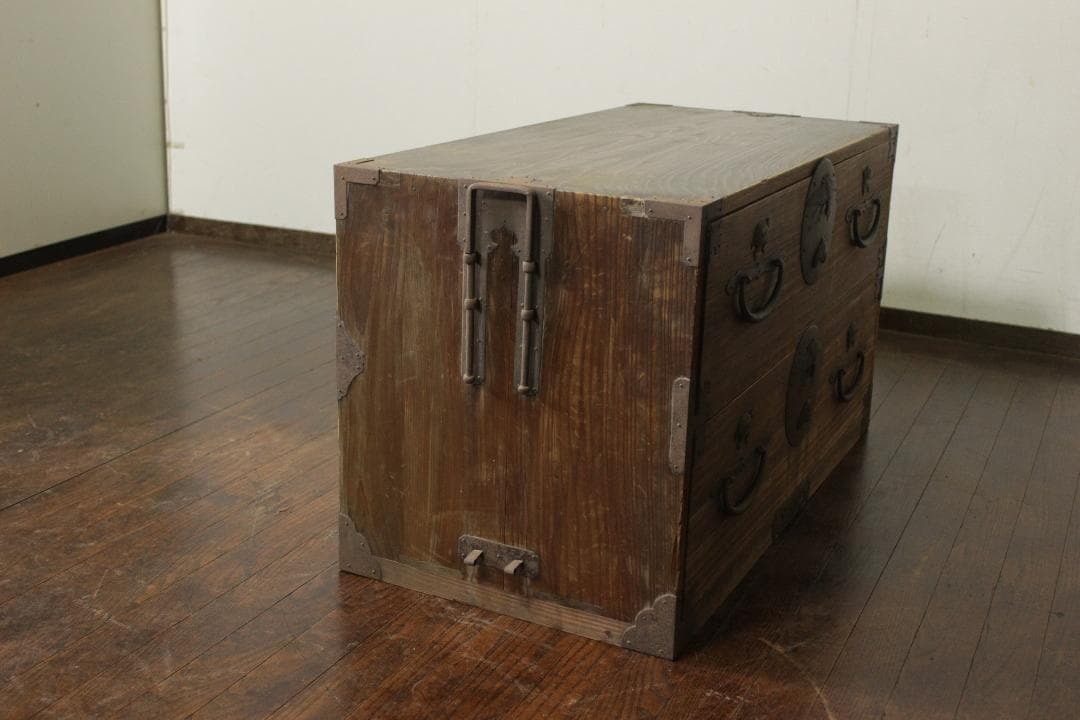 二本松箪笥 二段 前桐 鶴亀金具 古い和箪笥 時代箪笥 古家具/ローボード古民藝