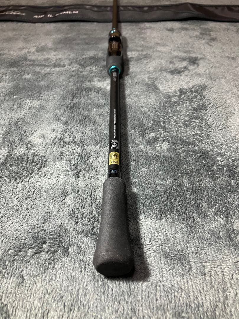 エメラルダス　Air 85MLM IL(インターライン) ロッドケース付き