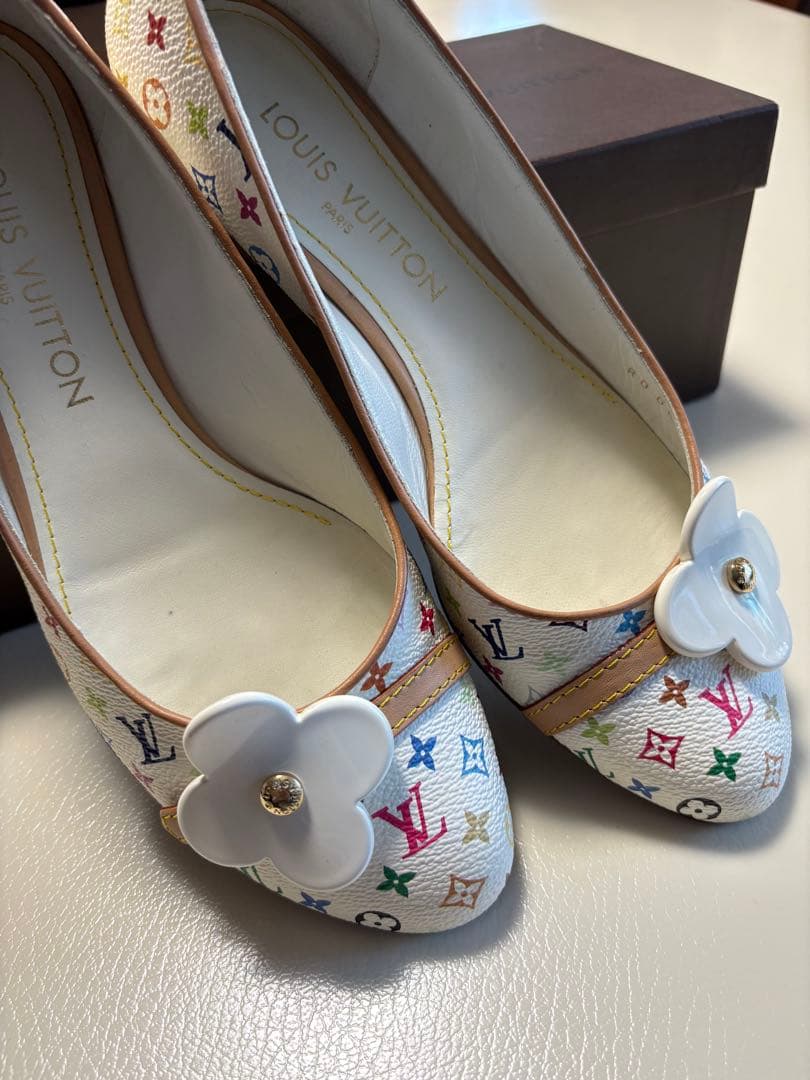 LOUIS VUITTON ★フラットシューズ ホワイト・マルチカラー