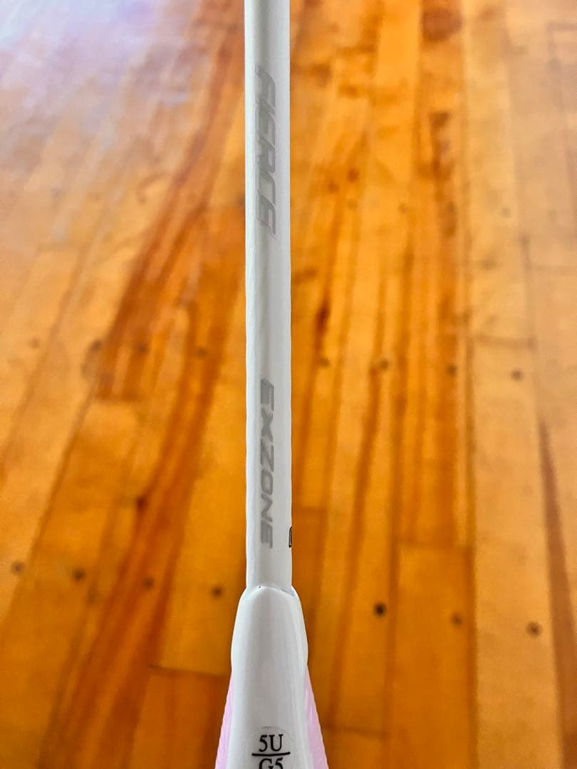 【値下げ可】Wilson Fierce バドミントンラケット、ホワイト