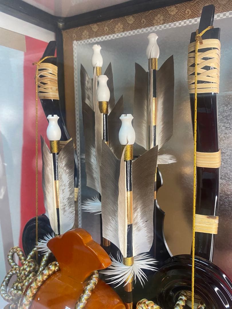 東京久月　家紋付き破魔弓ガラスケース１７号・間口約３１×奥行約２４×高さ約６２㎝