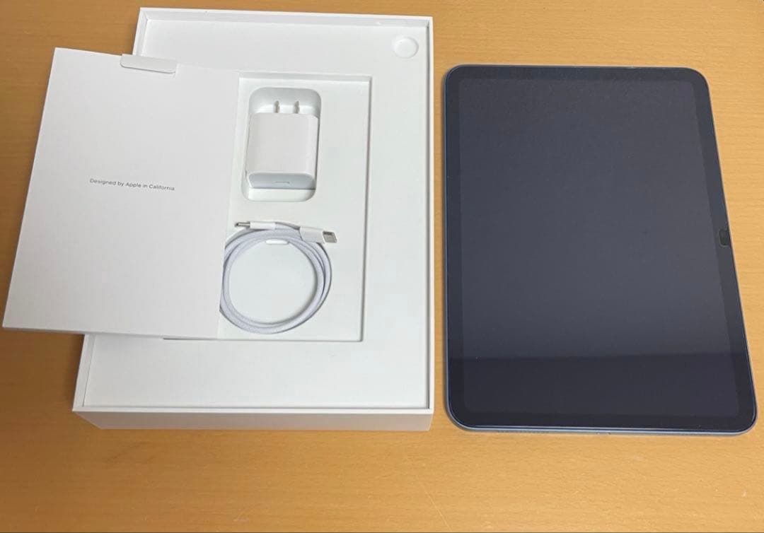 Apple iPad 10世代　ブルー 箱付き